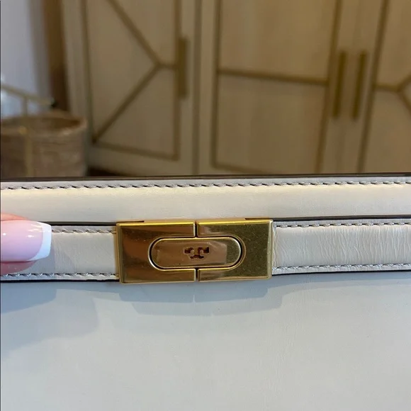 Elegant Tory Burch Lee Radziwill Cream Handbag - Picture 7 of 9